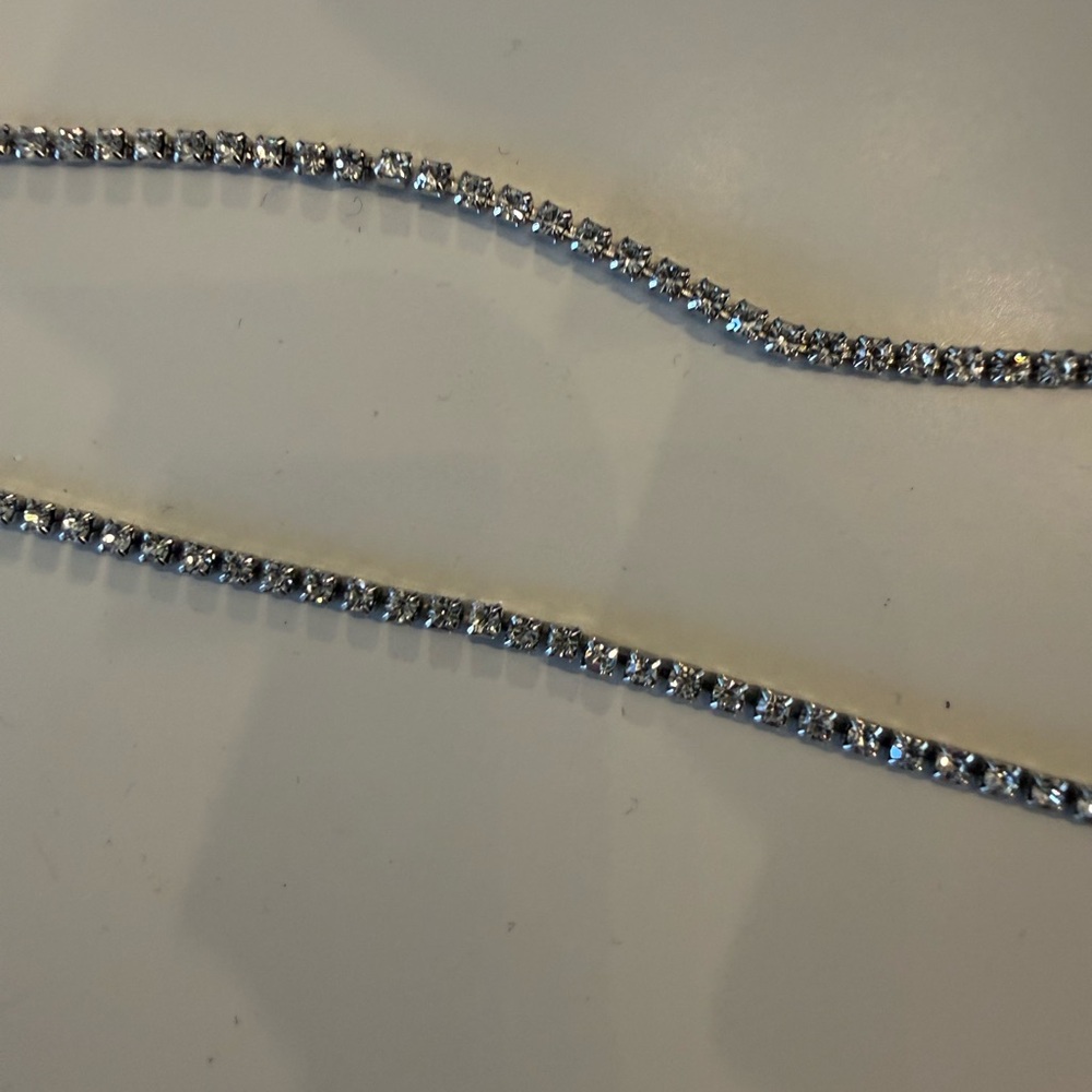 Silver Rhinestone Tennis Necklace - Sparkling White length 14” adjustable new
